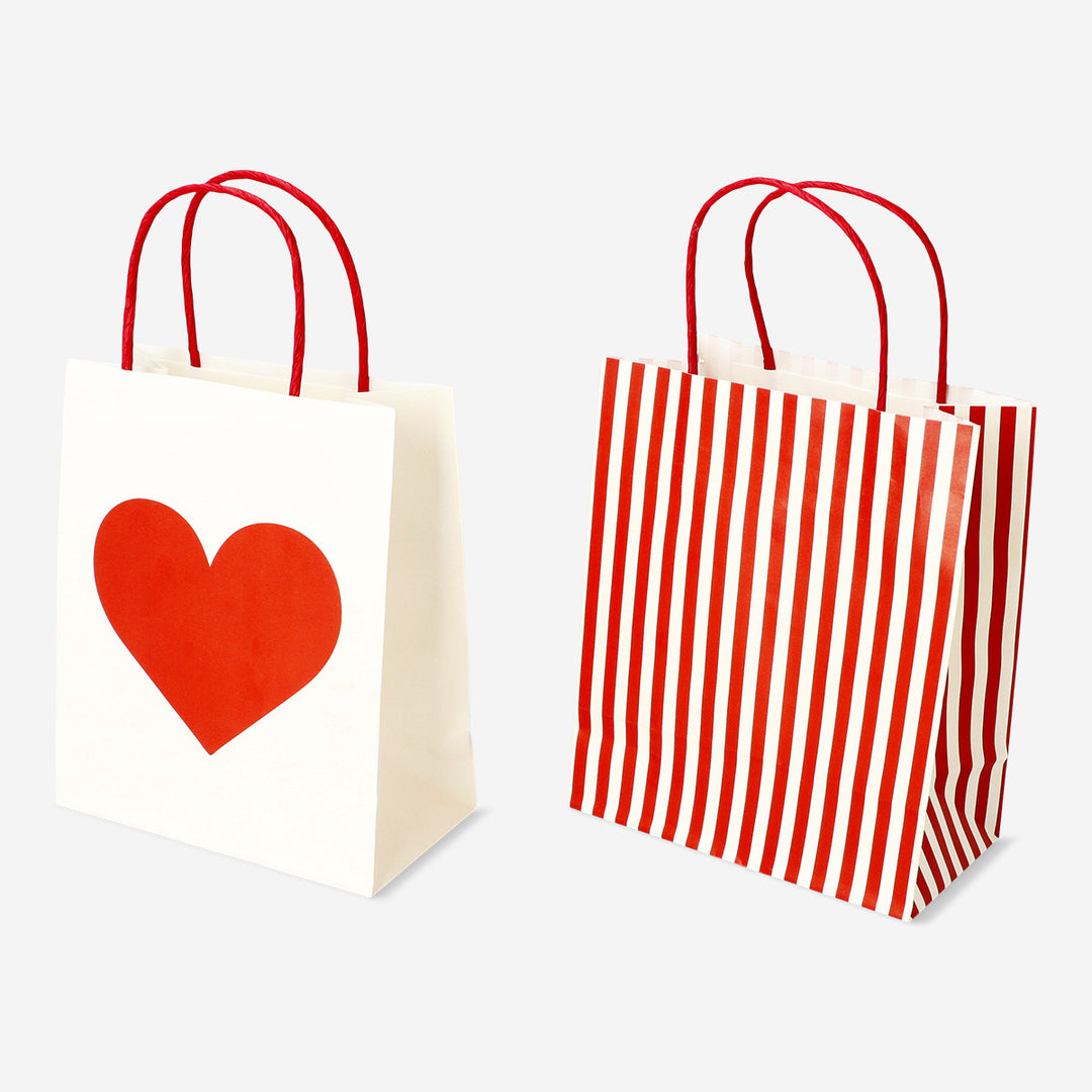 GIFT BAGS HEARTS 15 X 18 CM 2 PCS