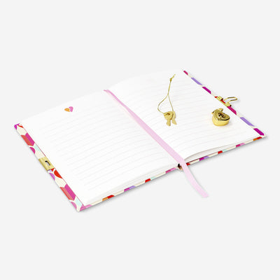 Kalp Kapaklı Kilitli Defter 13 cm x 18 cm