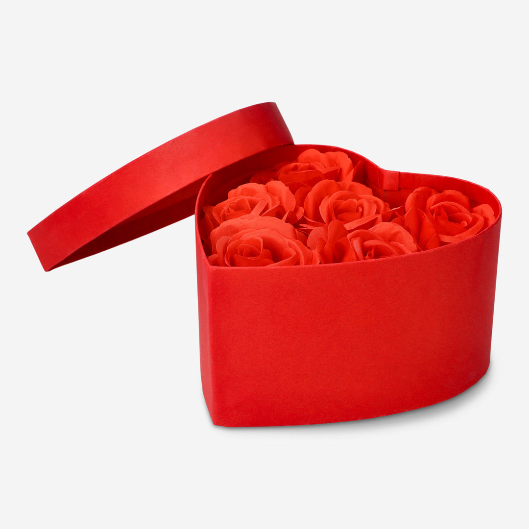 BOX HEART SHAPE W 6 PCS ROSES INSIDE RED