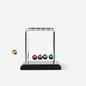 NEWTONS CRADLE SMALL